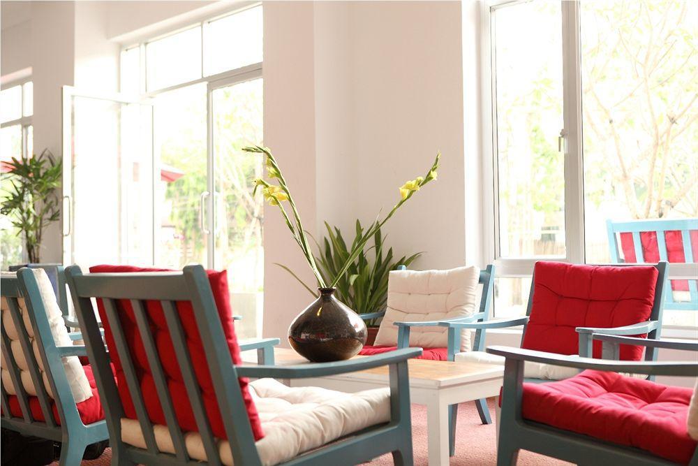 The Frangipani Living Arts Hotel And Spa Phnom Penh Esterno foto