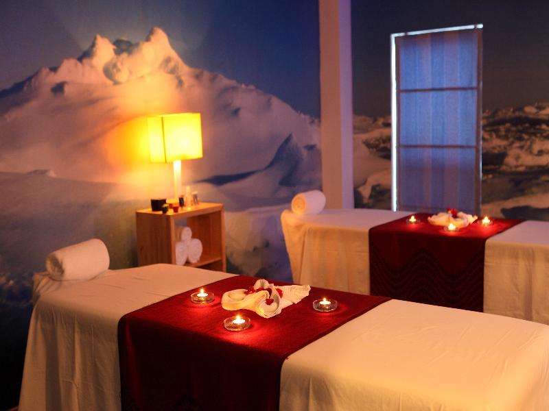 The Frangipani Living Arts Hotel And Spa Phnom Penh Esterno foto