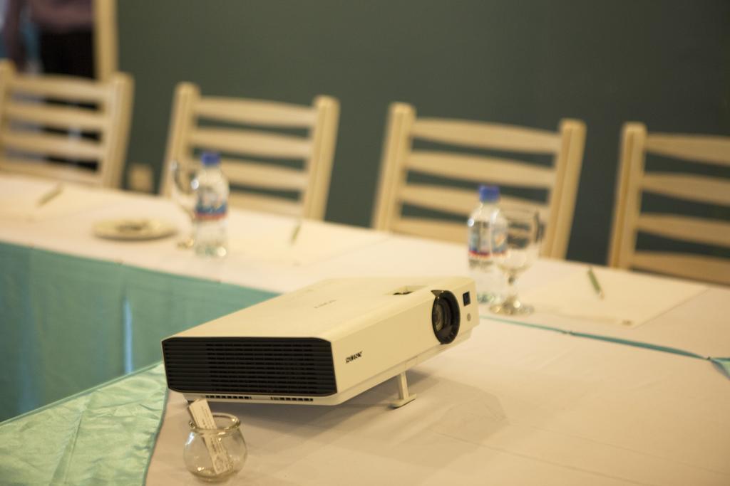 The Frangipani Living Arts Hotel And Spa Phnom Penh Esterno foto
