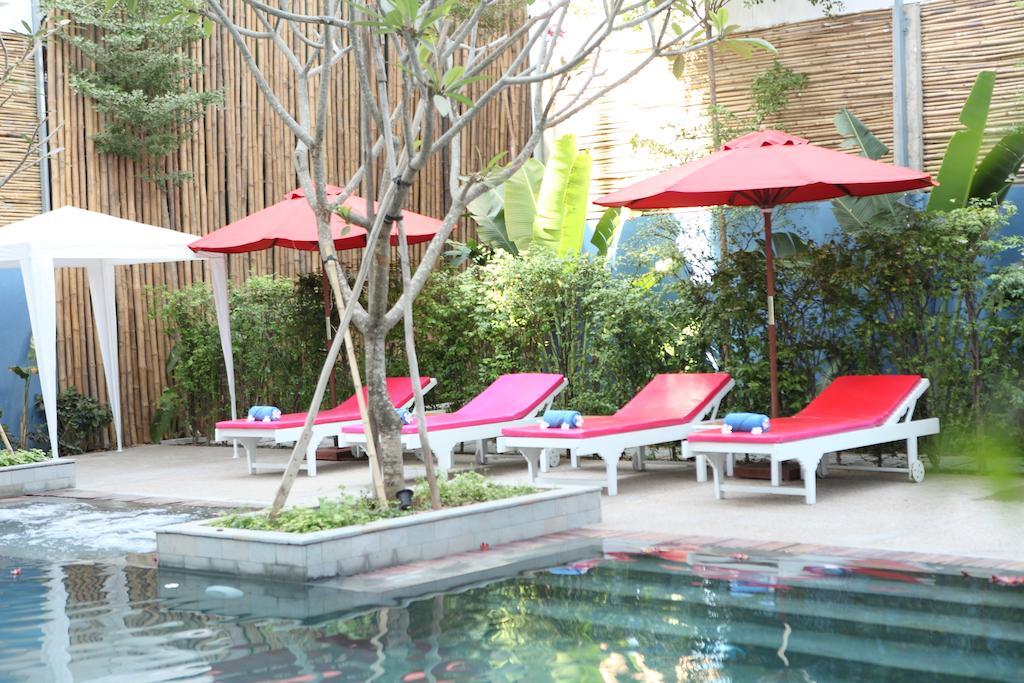 The Frangipani Living Arts Hotel And Spa Phnom Penh Esterno foto
