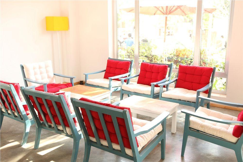 The Frangipani Living Arts Hotel And Spa Phnom Penh Esterno foto