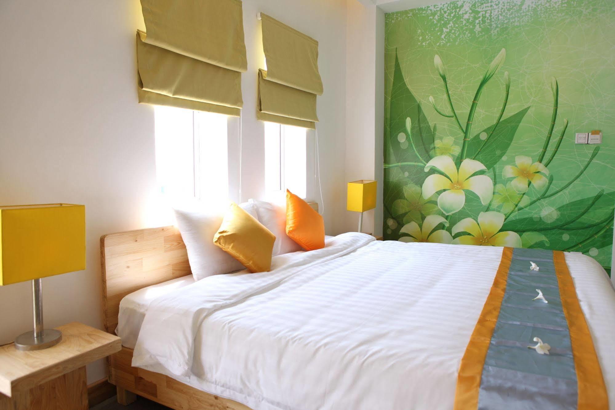 The Frangipani Living Arts Hotel And Spa Phnom Penh Esterno foto